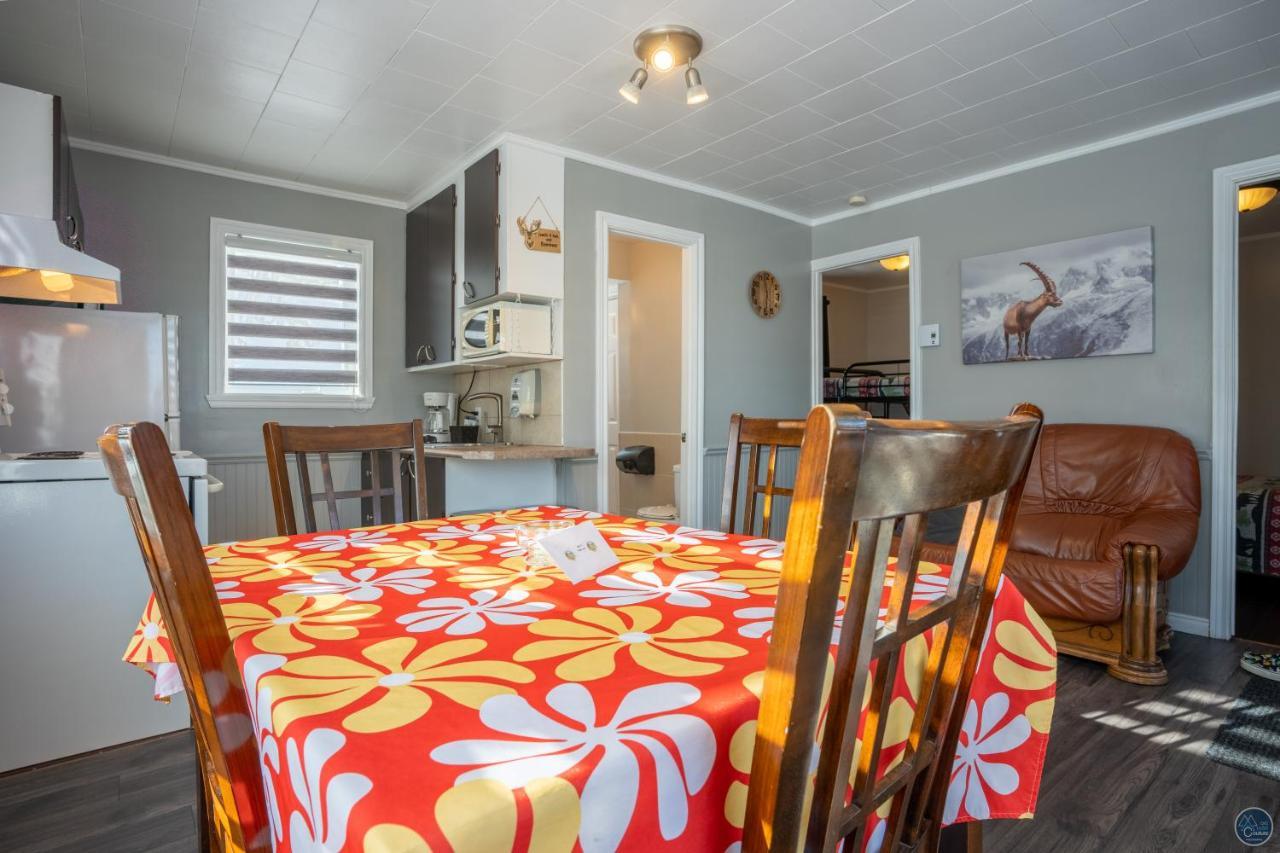 Auberge Eva Lac-Bouchette Ngoại thất bức ảnh